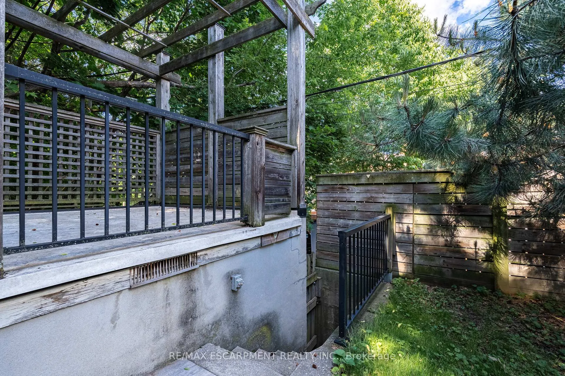 Photo 43 of 225 Oakmount Road, Toronto, High Park North — HOMEH