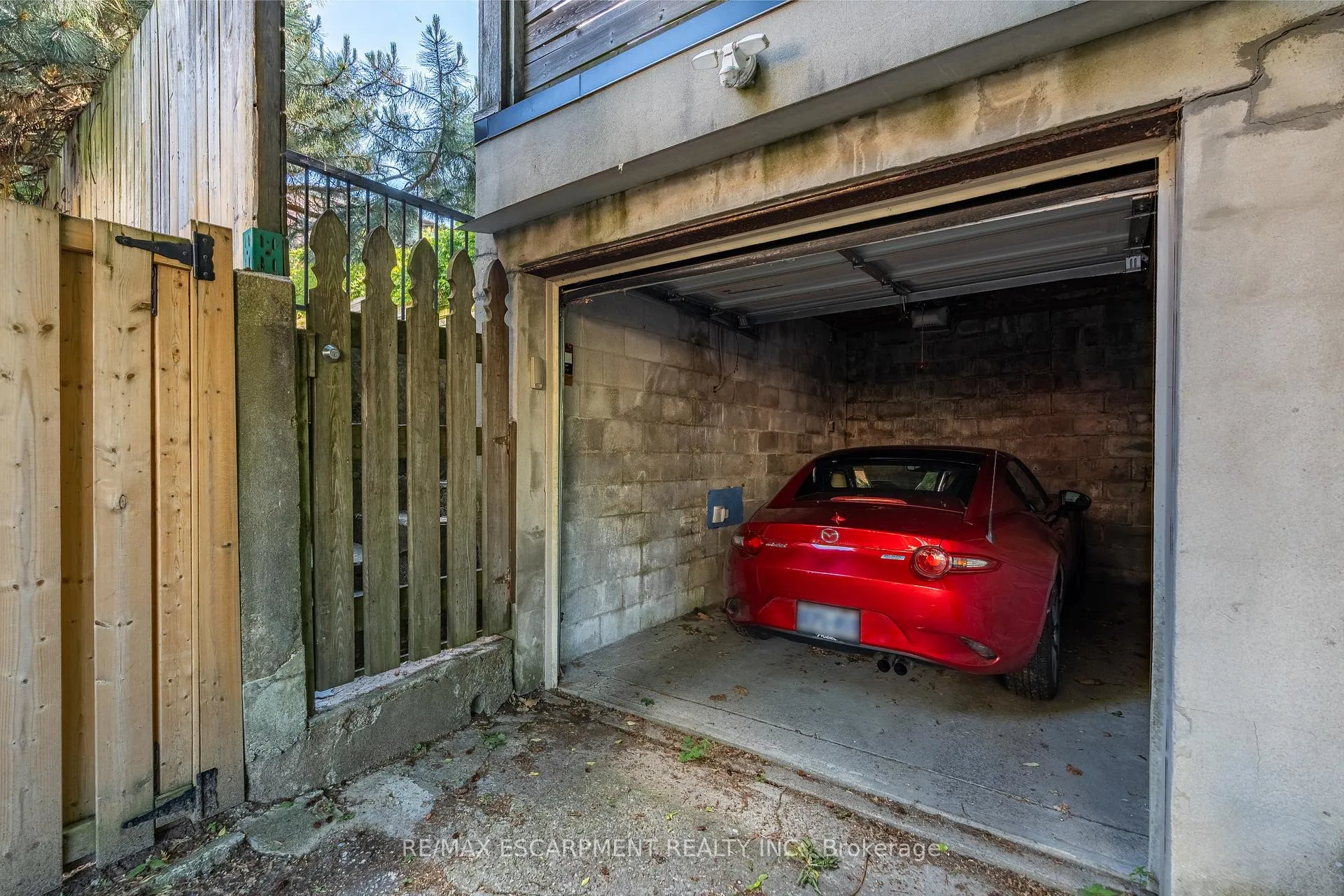 Photo 44 of 225 Oakmount Road, Toronto, High Park North — HOMEH