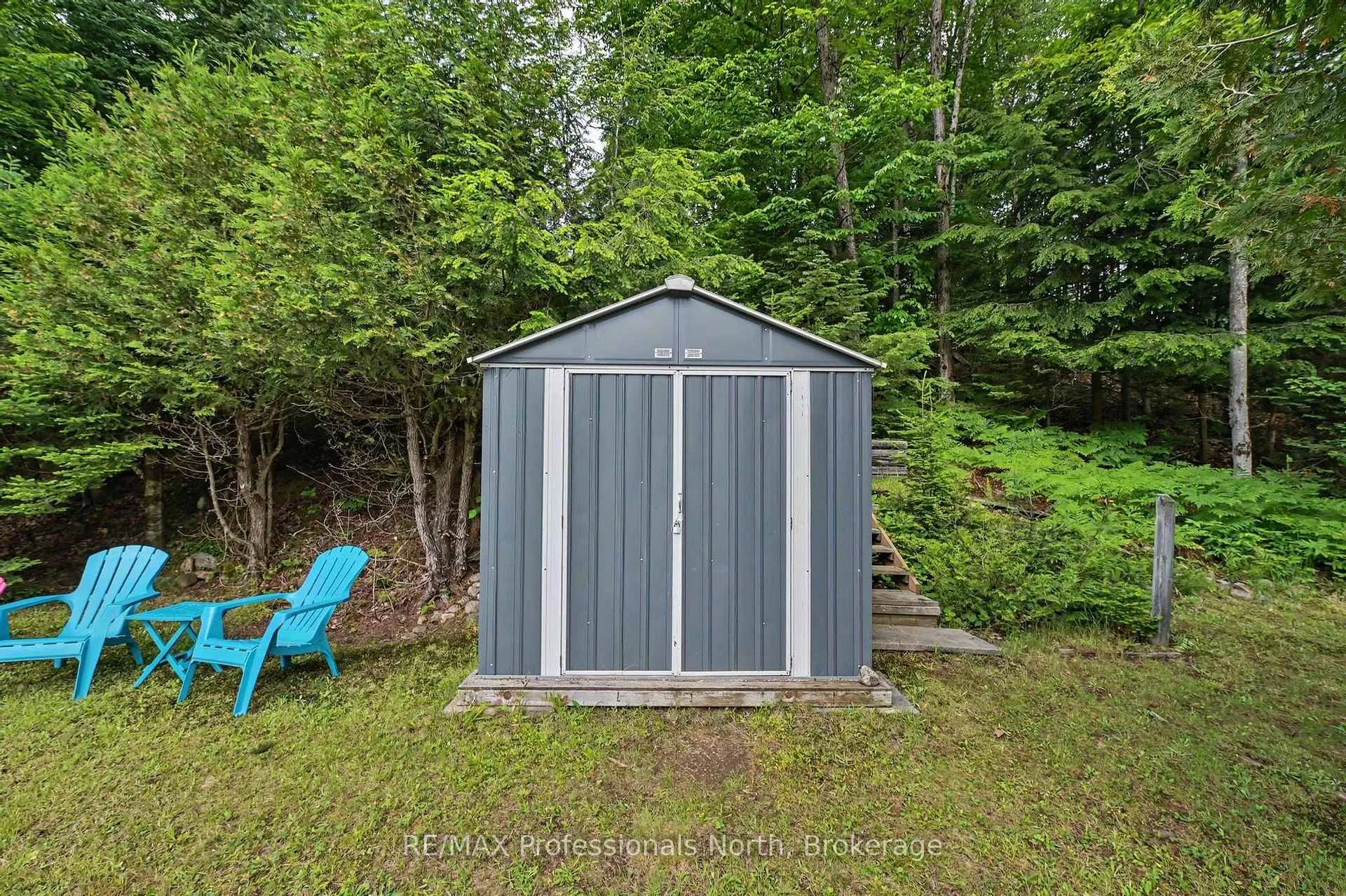 Photo 26 of 3701 Gelert Road, Minden Hills, Snowdon — HOMEH