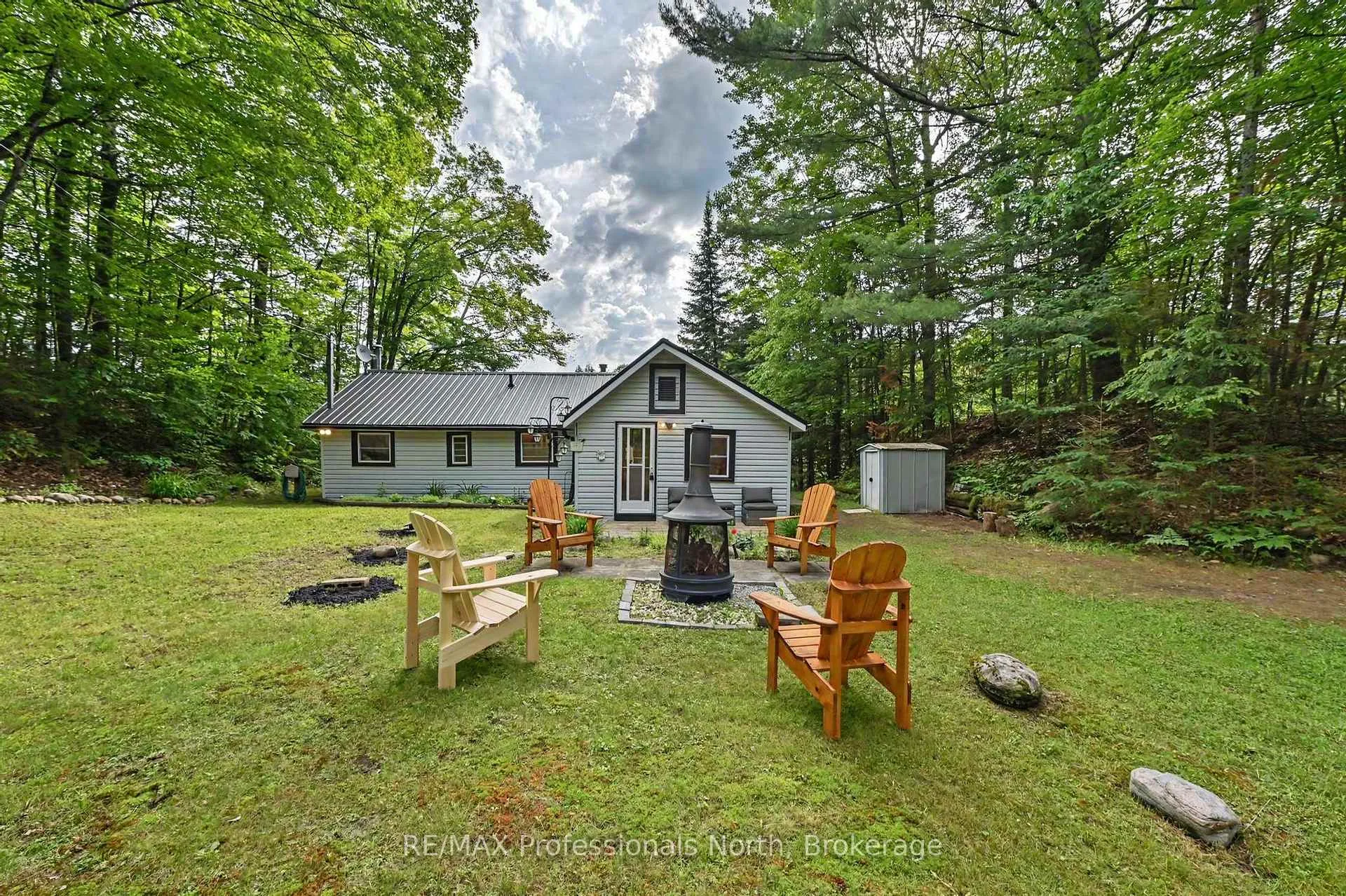 Photo 32 of 3701 Gelert Road, Minden Hills, Snowdon — HOMEH