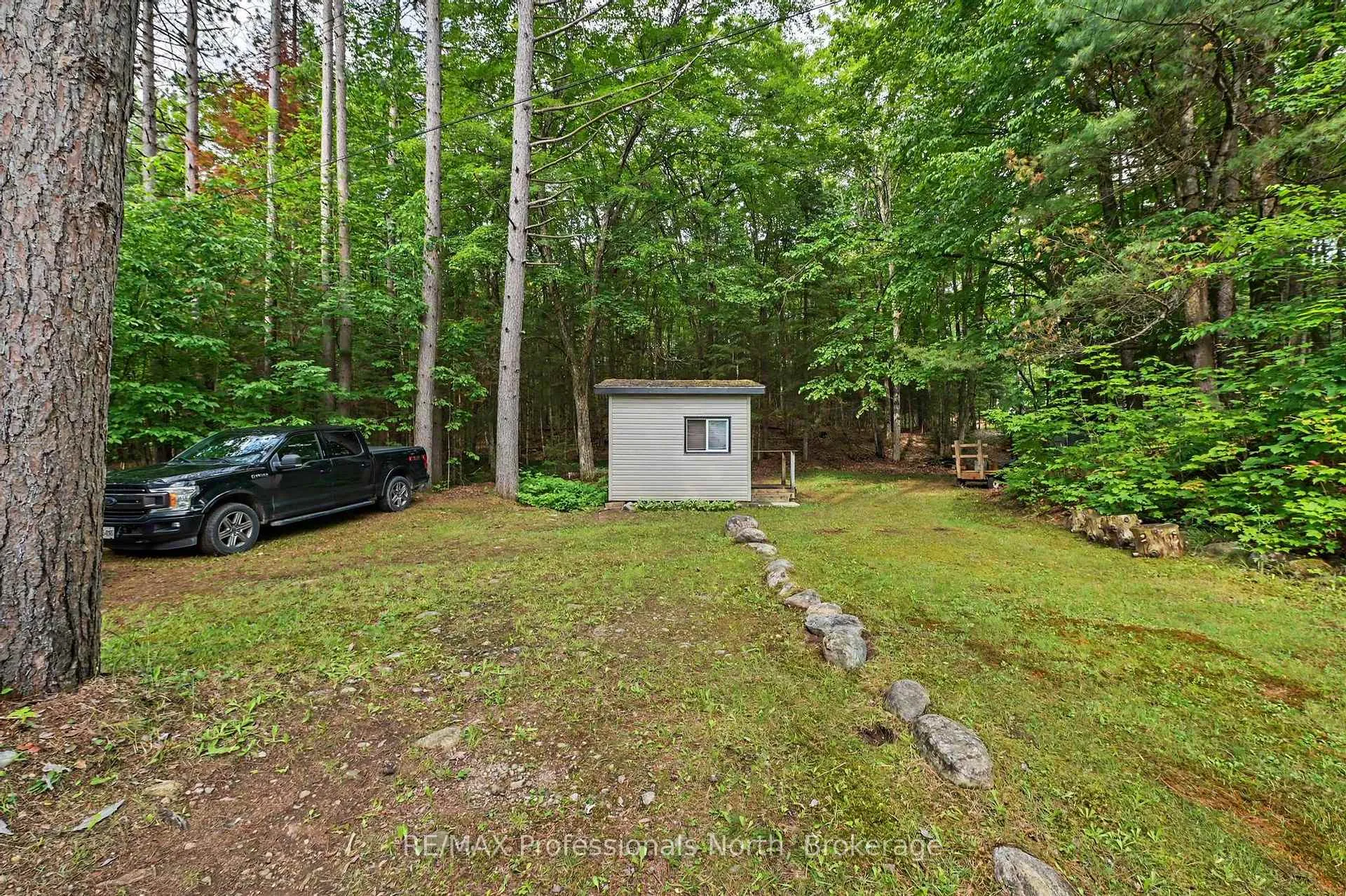 Photo 39 of 3701 Gelert Road, Minden Hills, Snowdon — HOMEH
