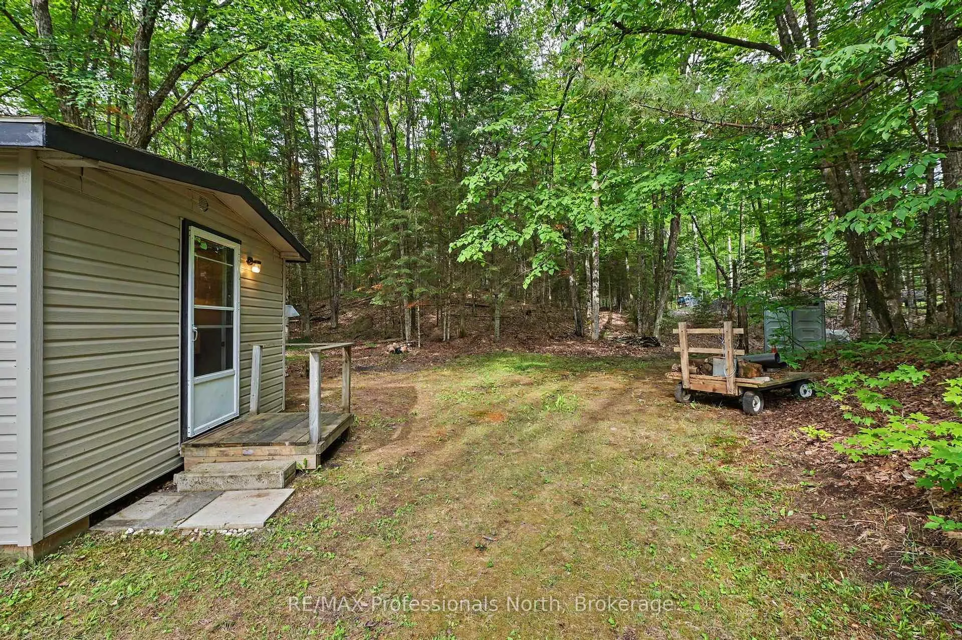Photo 40 of 3701 Gelert Road, Minden Hills, Snowdon — HOMEH