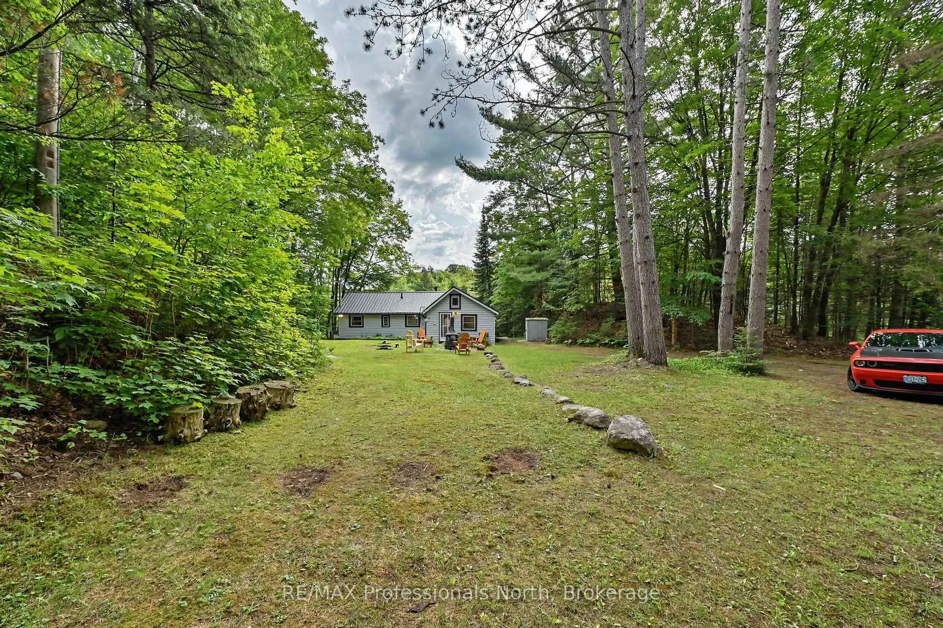 Photo 43 of 3701 Gelert Road, Minden Hills, Snowdon — HOMEH