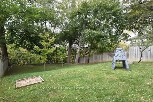 Photo 17 of 105 Parkview Hill Crescent, Toronto, O'Connor-Parkview — HOMEH
