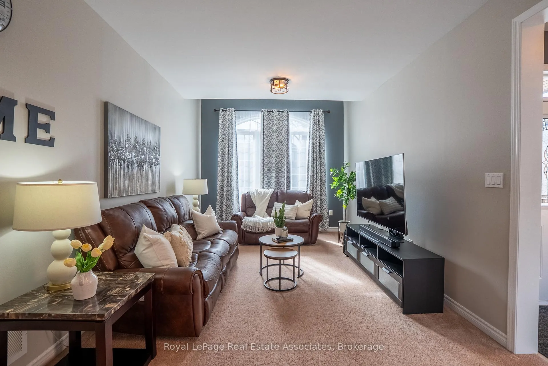 Photo 5 of 46 Dehaviland Crescent, Brampton, Credit Valley — HOMEH