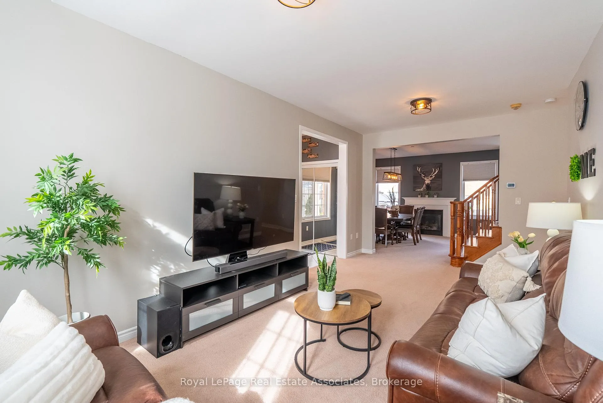 Photo 6 of 46 Dehaviland Crescent, Brampton, Credit Valley — HOMEH