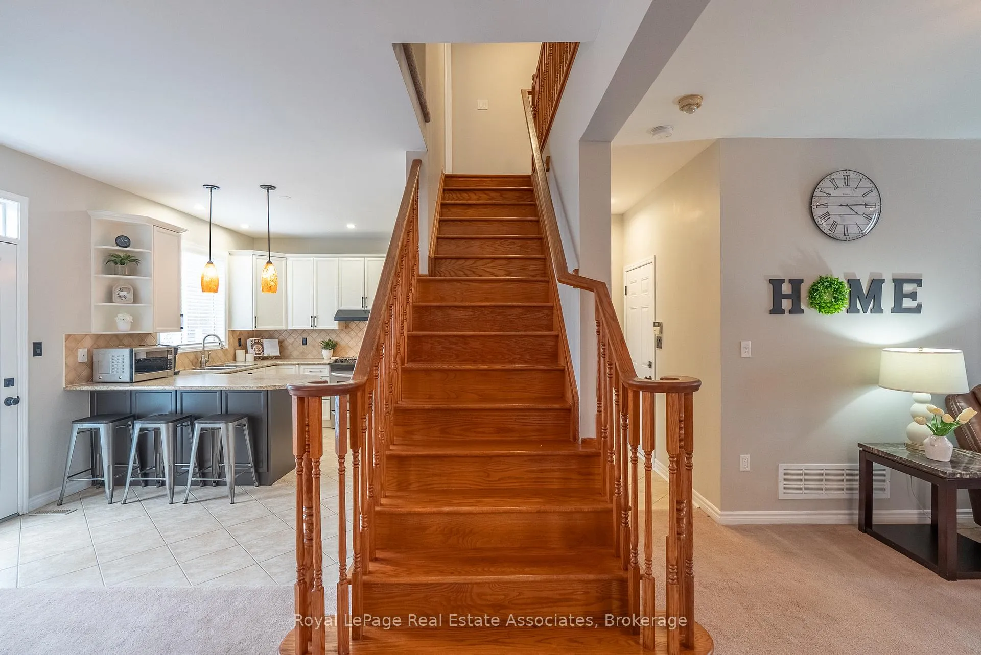 Photo 19 of 46 Dehaviland Crescent, Brampton, Credit Valley — HOMEH