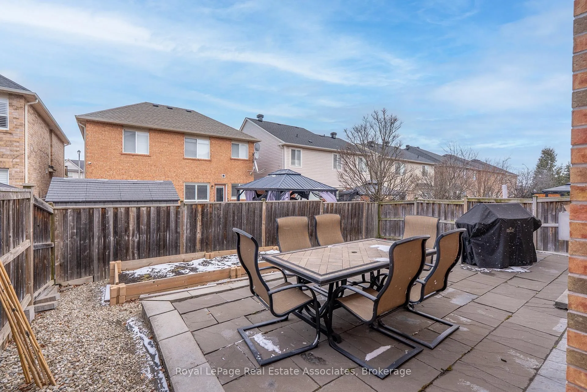 Photo 34 of 46 Dehaviland Crescent, Brampton, Credit Valley — HOMEH