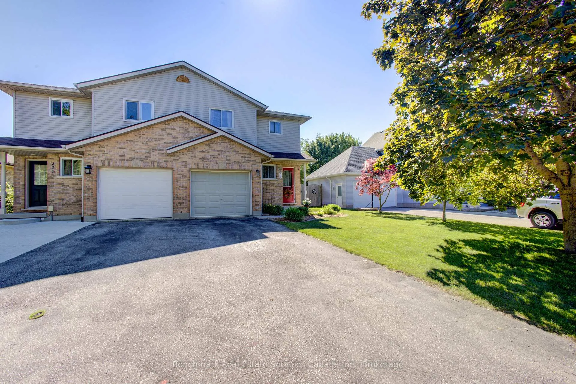 Photo 3 of 237 Huron Street S, St. Marys — HOMEH