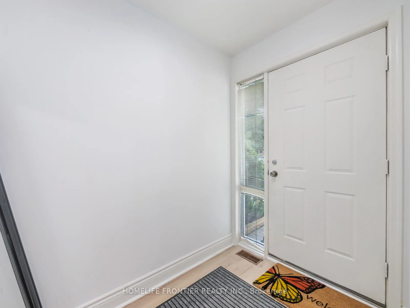 Photo 3 of Unit 2, 12 Gibson Avenue, Etobicoke, Thistletown-Beaumonde Heights — HOMEH