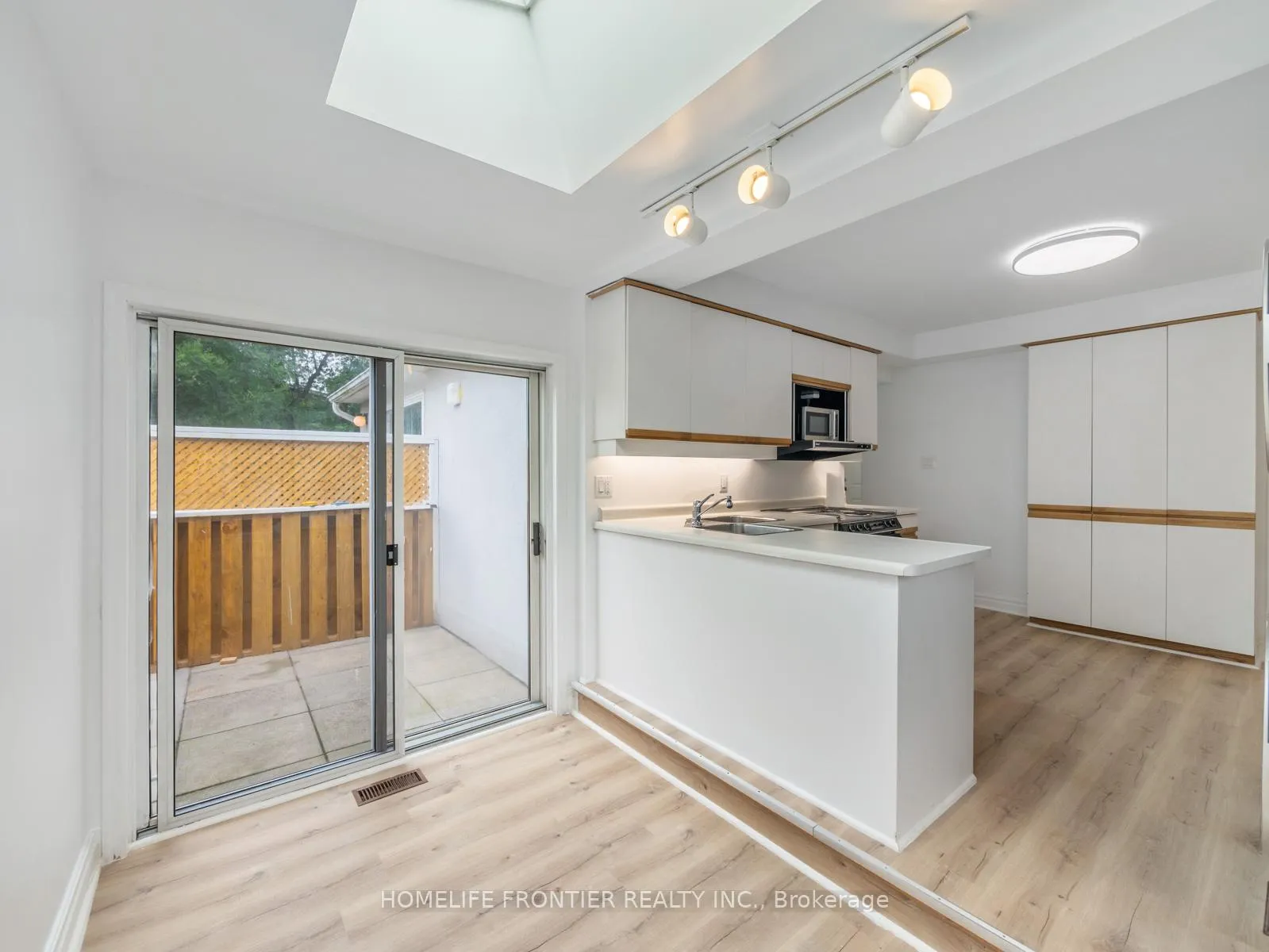 Photo 8 of Unit 2, 12 Gibson Avenue, Etobicoke, Thistletown-Beaumonde Heights — HOMEH