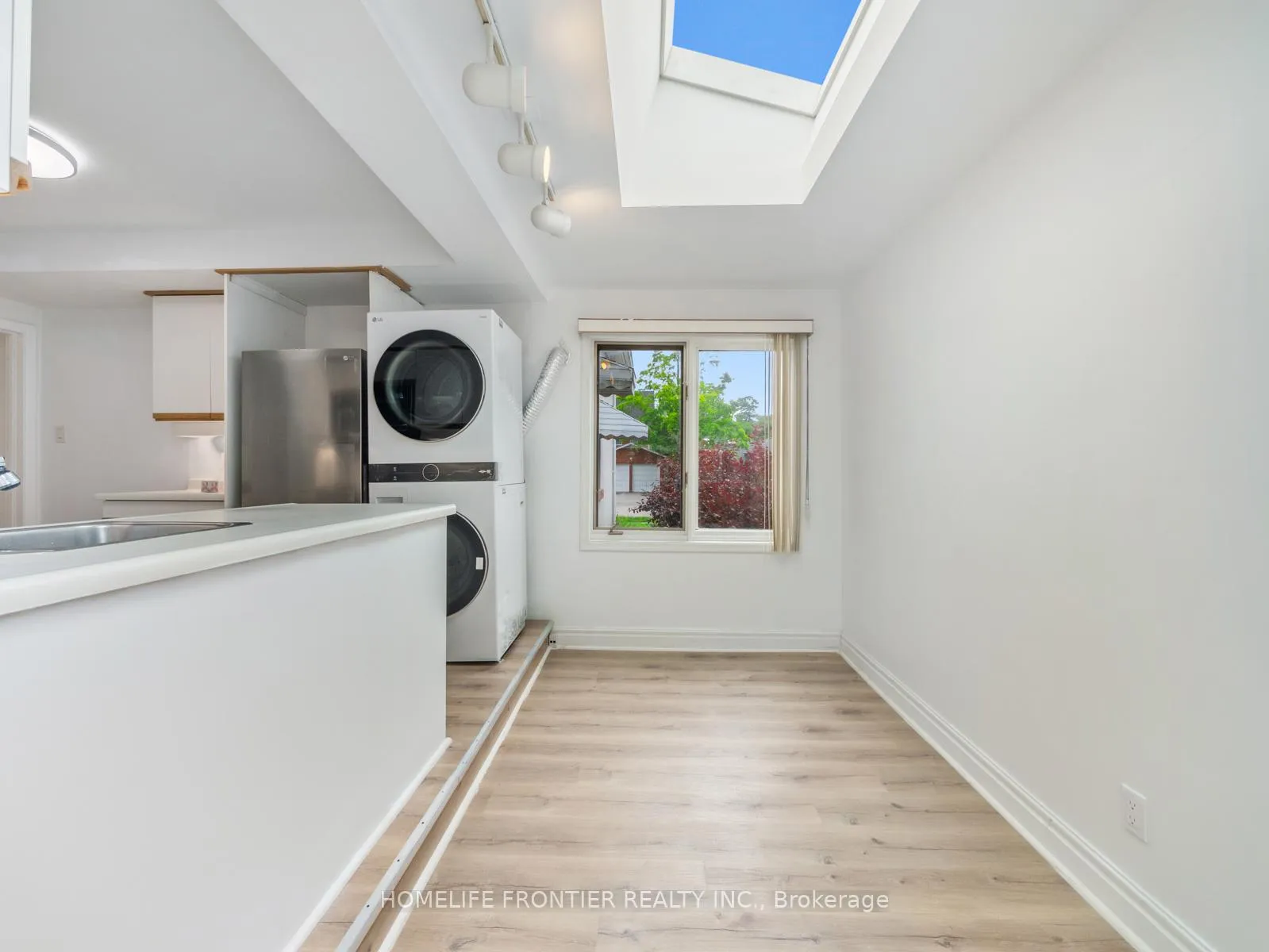 Photo 10 of Unit 2, 12 Gibson Avenue, Etobicoke, Thistletown-Beaumonde Heights — HOMEH