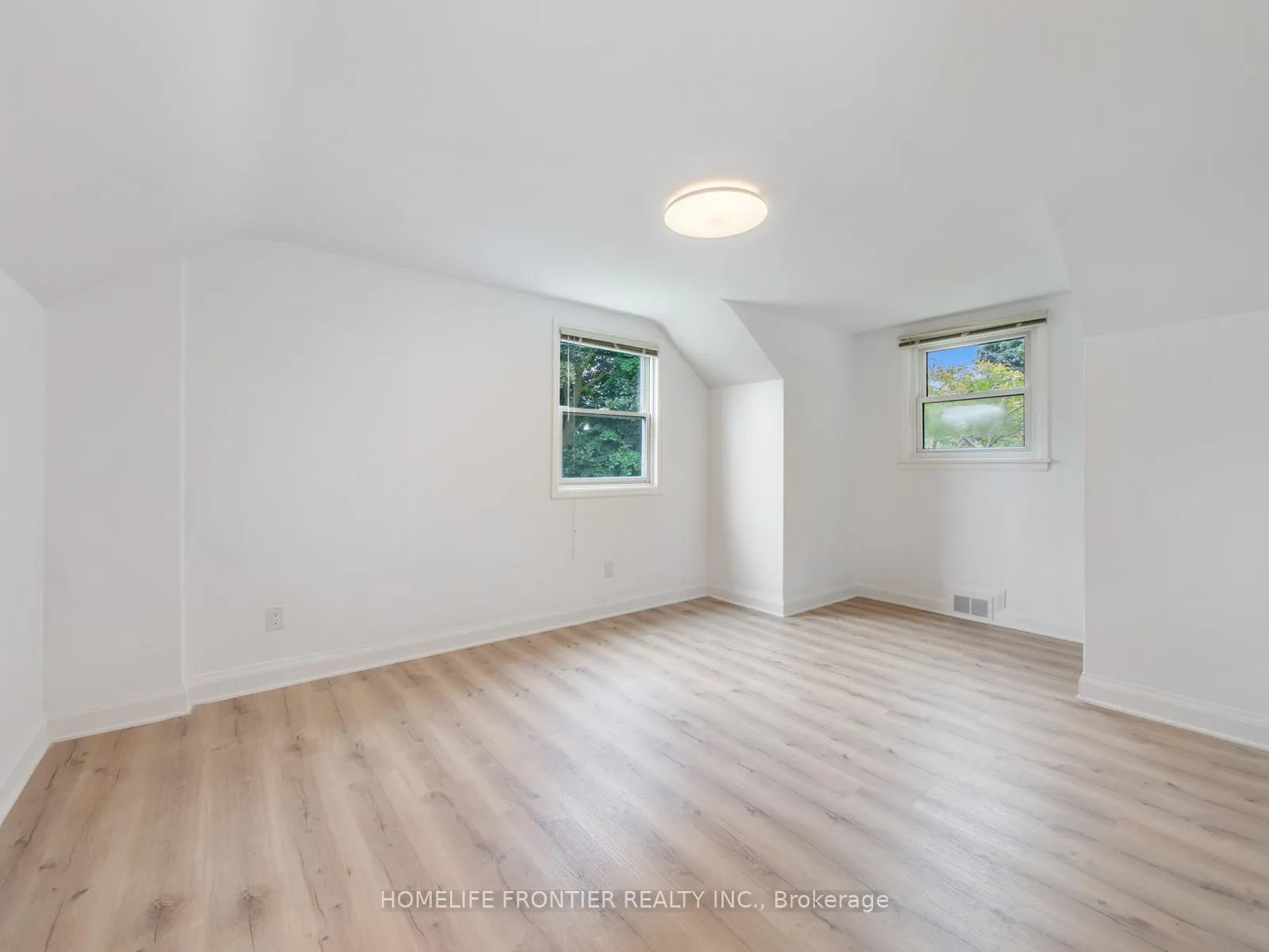 Photo 15 of Unit 2, 12 Gibson Avenue, Etobicoke, Thistletown-Beaumonde Heights — HOMEH