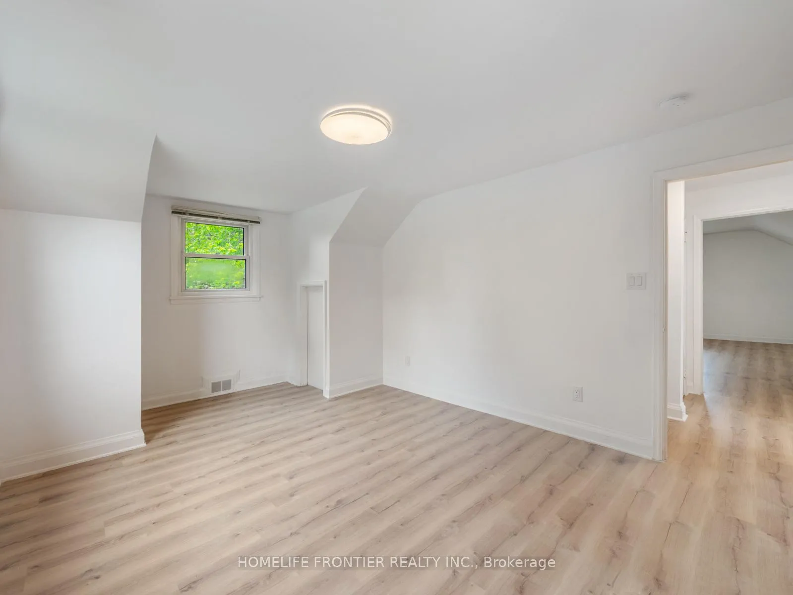 Photo 16 of Unit 2, 12 Gibson Avenue, Etobicoke, Thistletown-Beaumonde Heights — HOMEH
