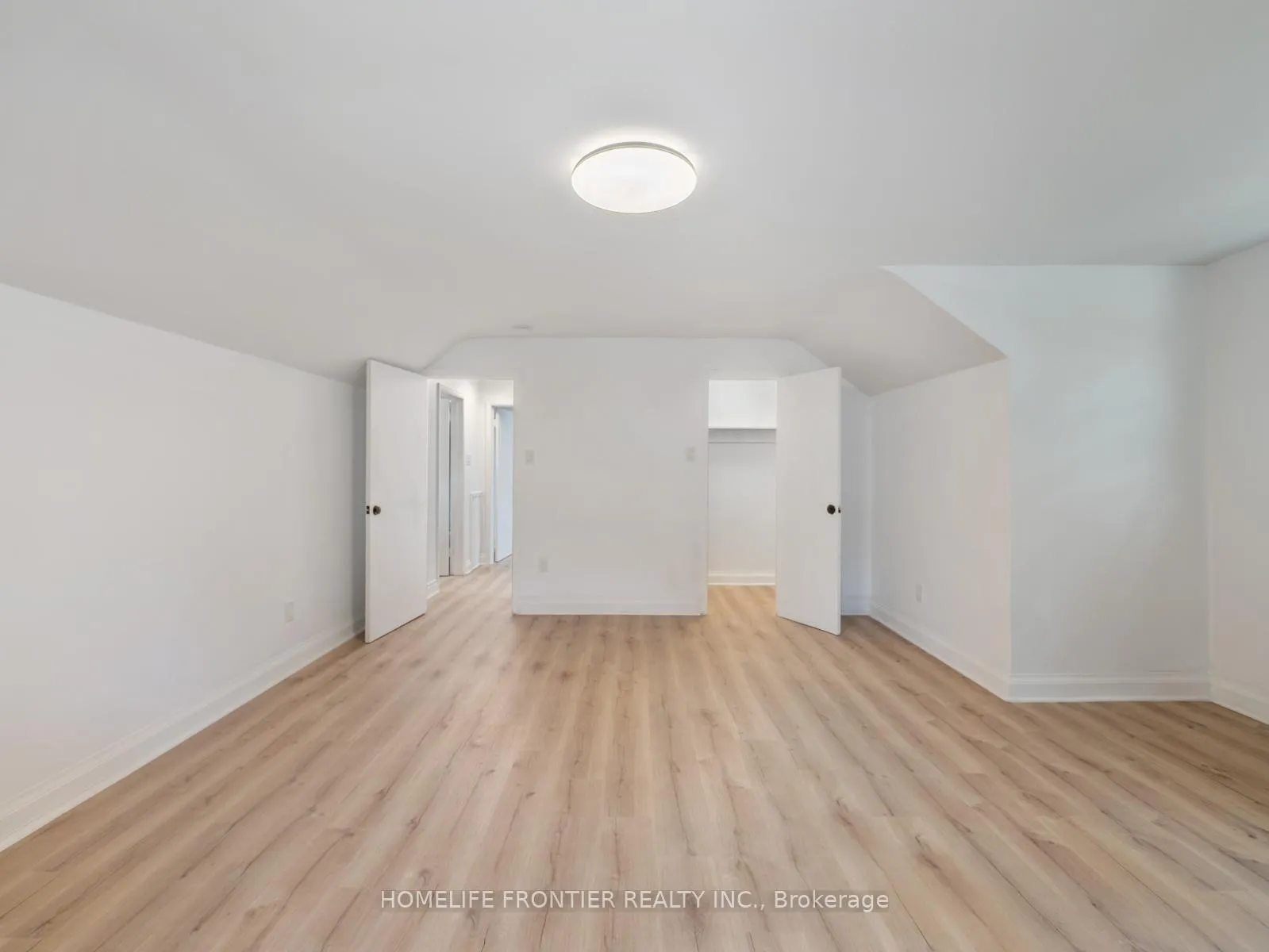 Photo 20 of Unit 2, 12 Gibson Avenue, Etobicoke, Thistletown-Beaumonde Heights — HOMEH