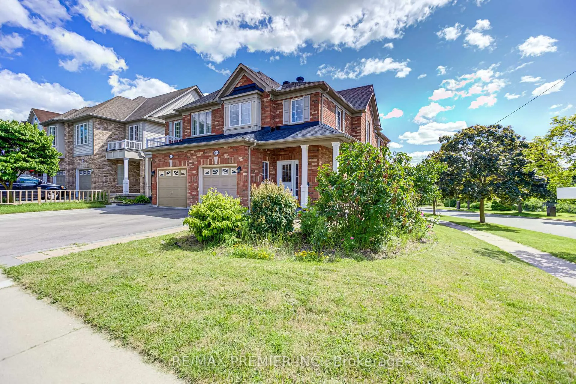 Photo 5 of 149 Ducatel Crescent, Ajax, Central — HOMEH