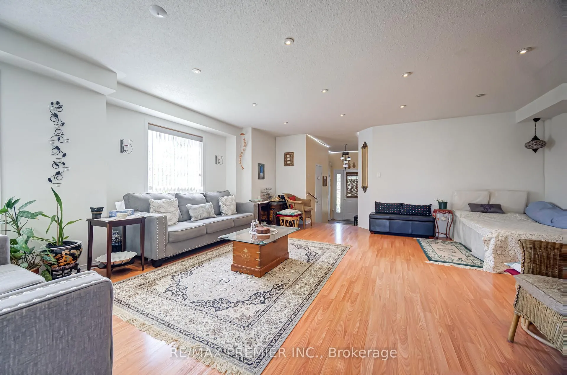 Photo 14 of 149 Ducatel Crescent, Ajax, Central — HOMEH