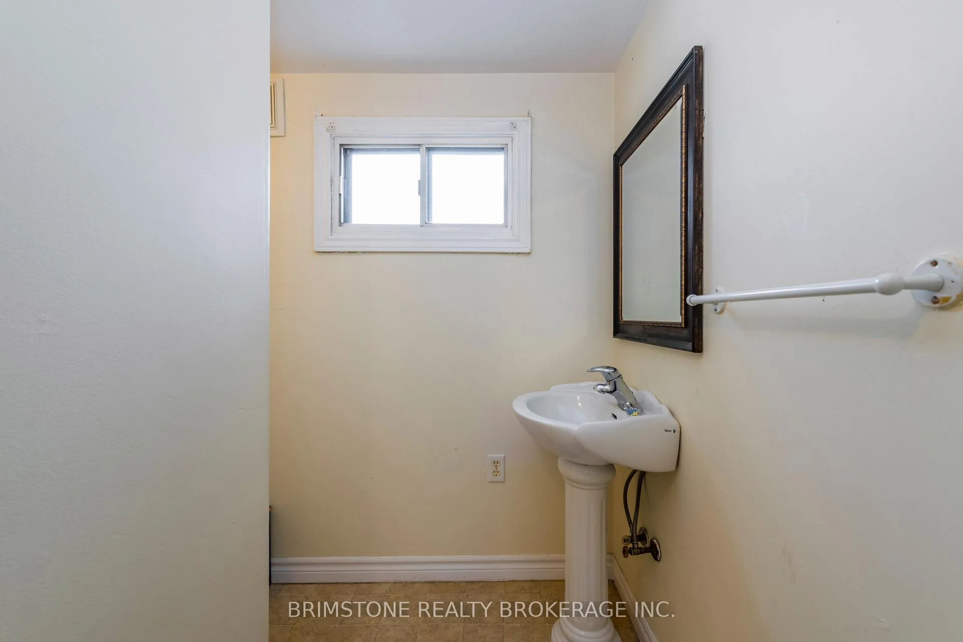 Photo 37 of 24 Brentwood Road, Essa, Angus — HOMEH