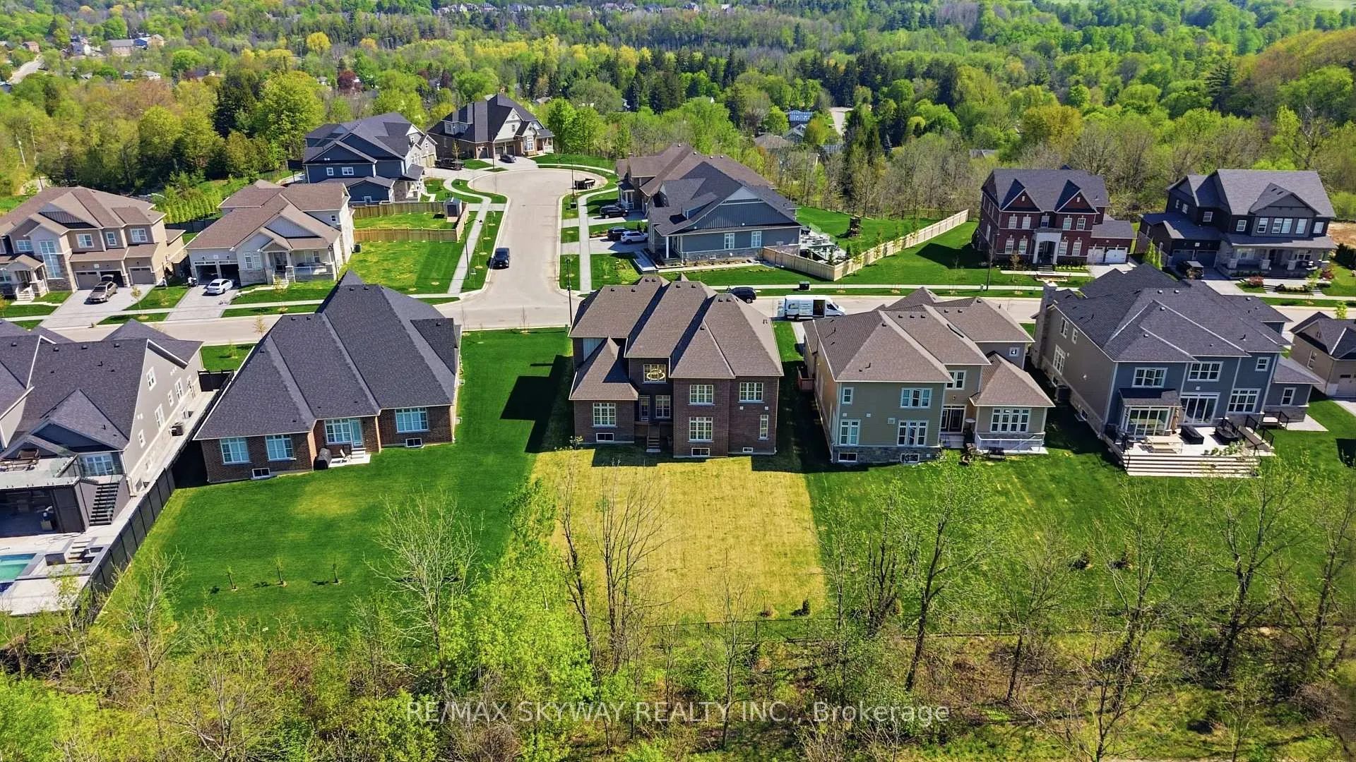Photo 44 of 27 Gamble Street, Halton Hills, Glen Williams — HOMEH