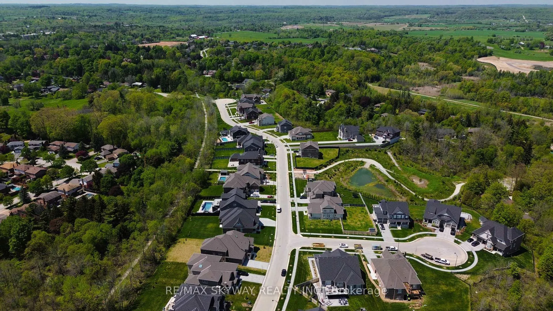 Photo 47 of 27 Gamble Street, Halton Hills, Glen Williams — HOMEH