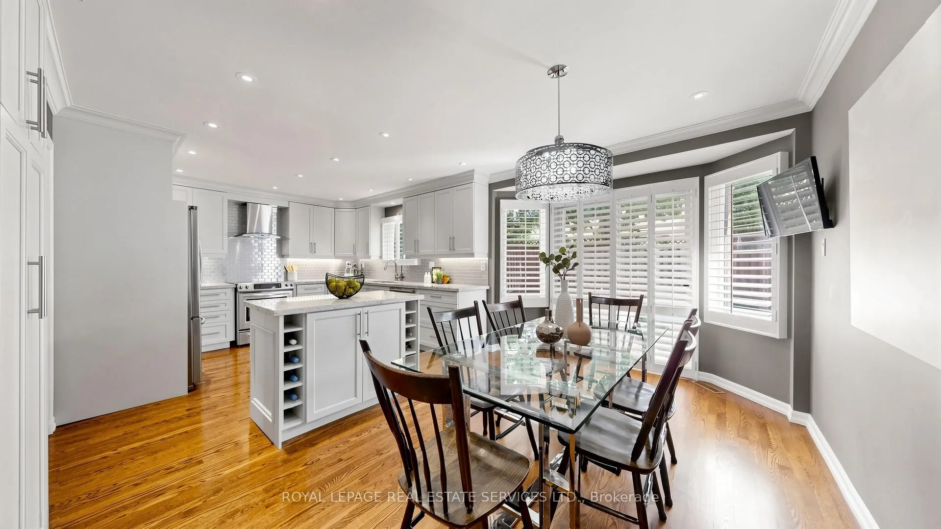 Photo 7 of 15 Maxwell Court, Vaughan, Uplands — HOMEH