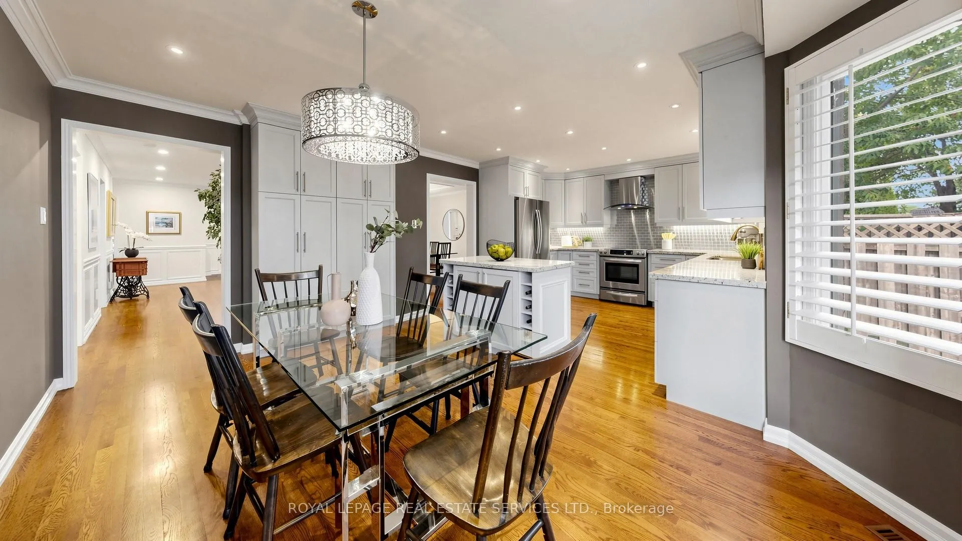 Photo 8 of 15 Maxwell Court, Vaughan, Uplands — HOMEH