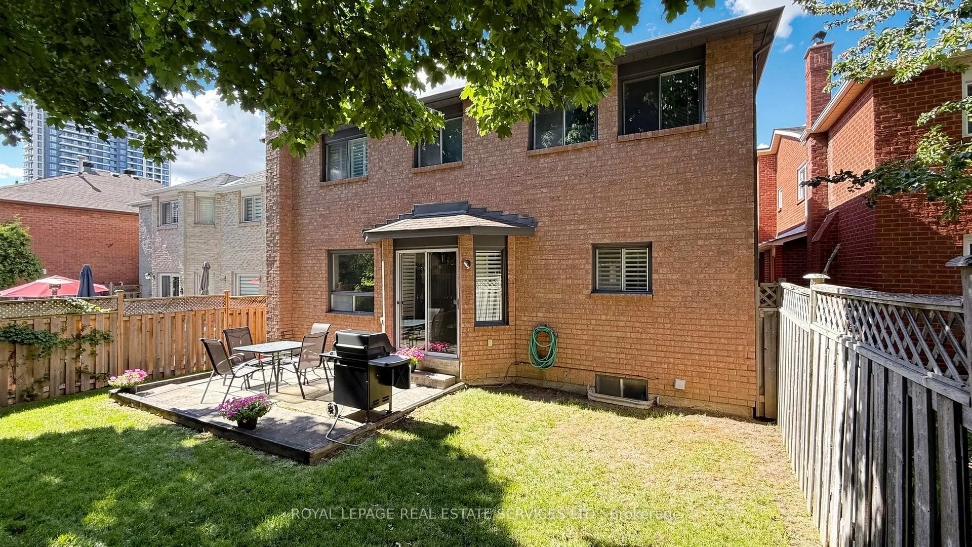 Photo 28 of 15 Maxwell Court, Vaughan, Uplands — HOMEH