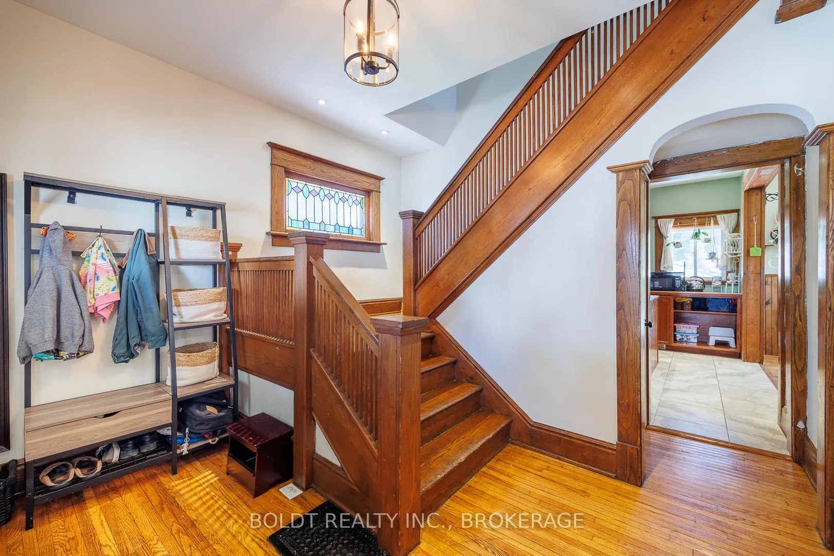 Photo 4 of 5285 Third Avenue, Niagara Falls, Cherrywood — HOMEH