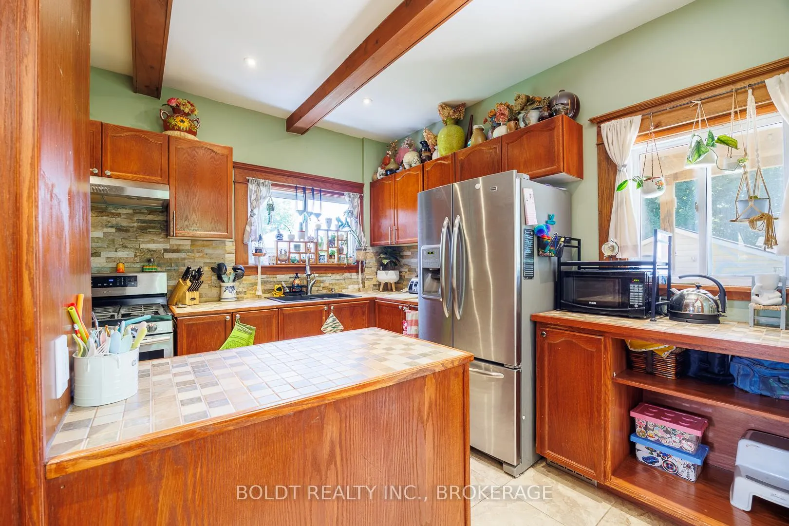 Photo 5 of 5285 Third Avenue, Niagara Falls, Cherrywood — HOMEH