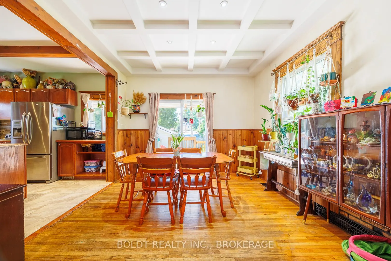 Photo 8 of 5285 Third Avenue, Niagara Falls, Cherrywood — HOMEH