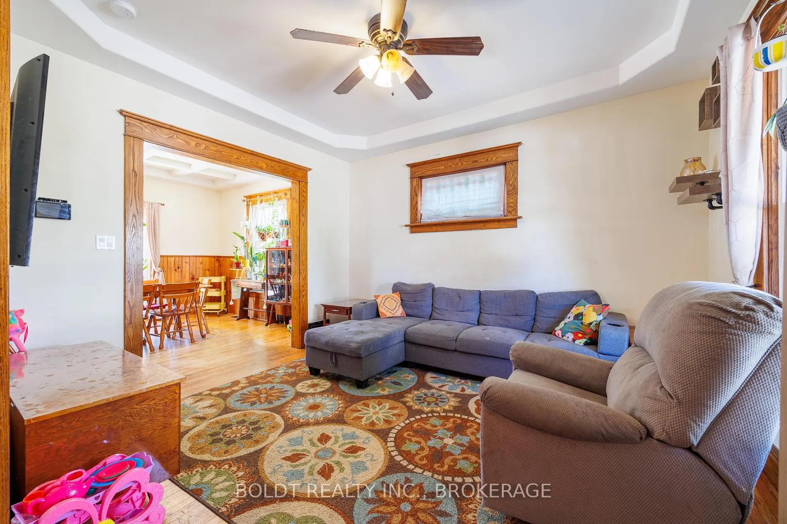 Photo 10 of 5285 Third Avenue, Niagara Falls, Cherrywood — HOMEH