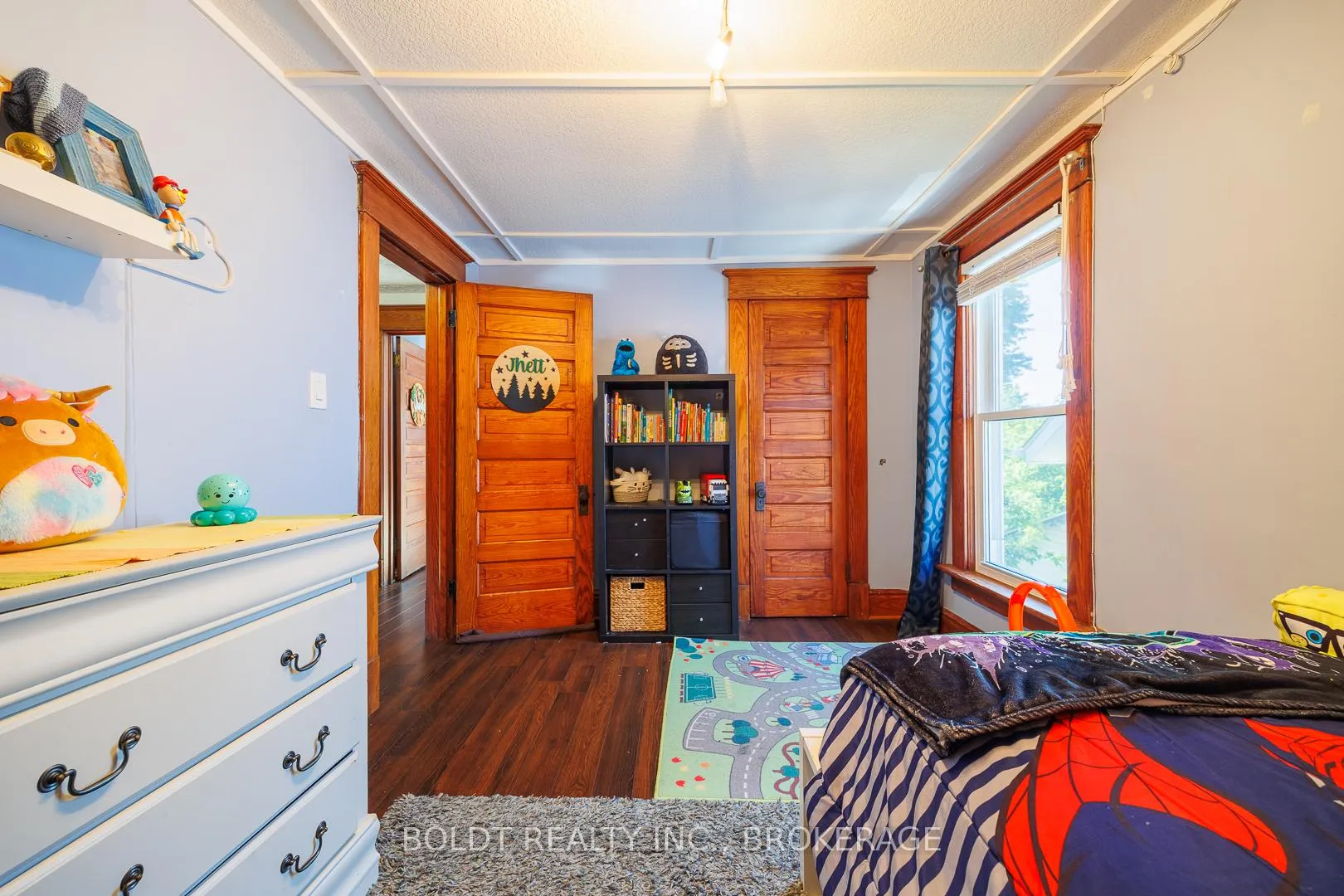 Photo 12 of 5285 Third Avenue, Niagara Falls, Cherrywood — HOMEH