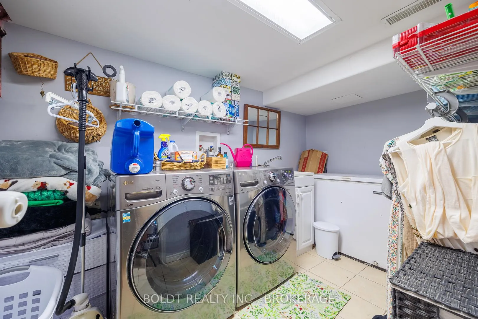 Photo 22 of 5285 Third Avenue, Niagara Falls, Cherrywood — HOMEH