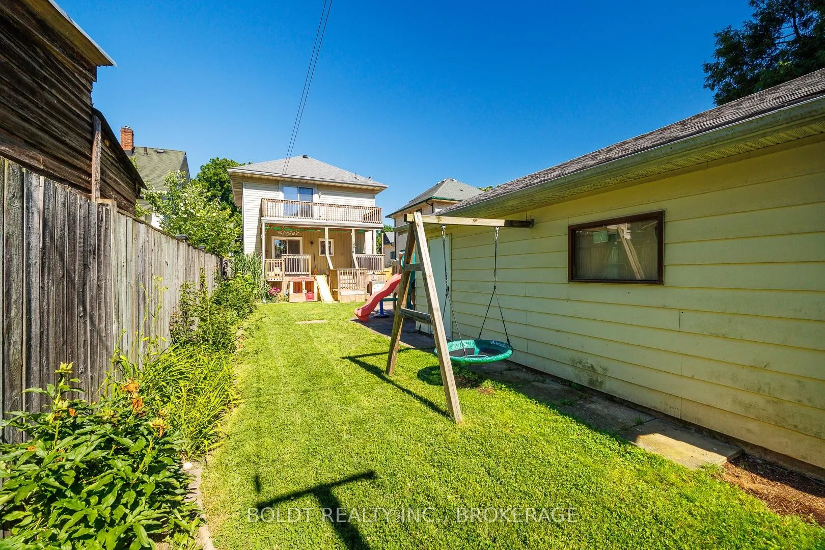 Photo 25 of 5285 Third Avenue, Niagara Falls, Cherrywood — HOMEH