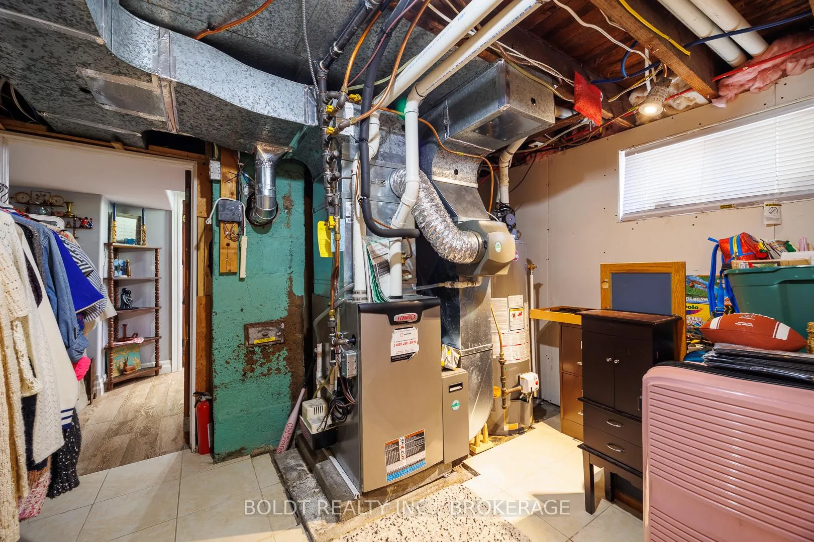 Photo 27 of 5285 Third Avenue, Niagara Falls, Cherrywood — HOMEH