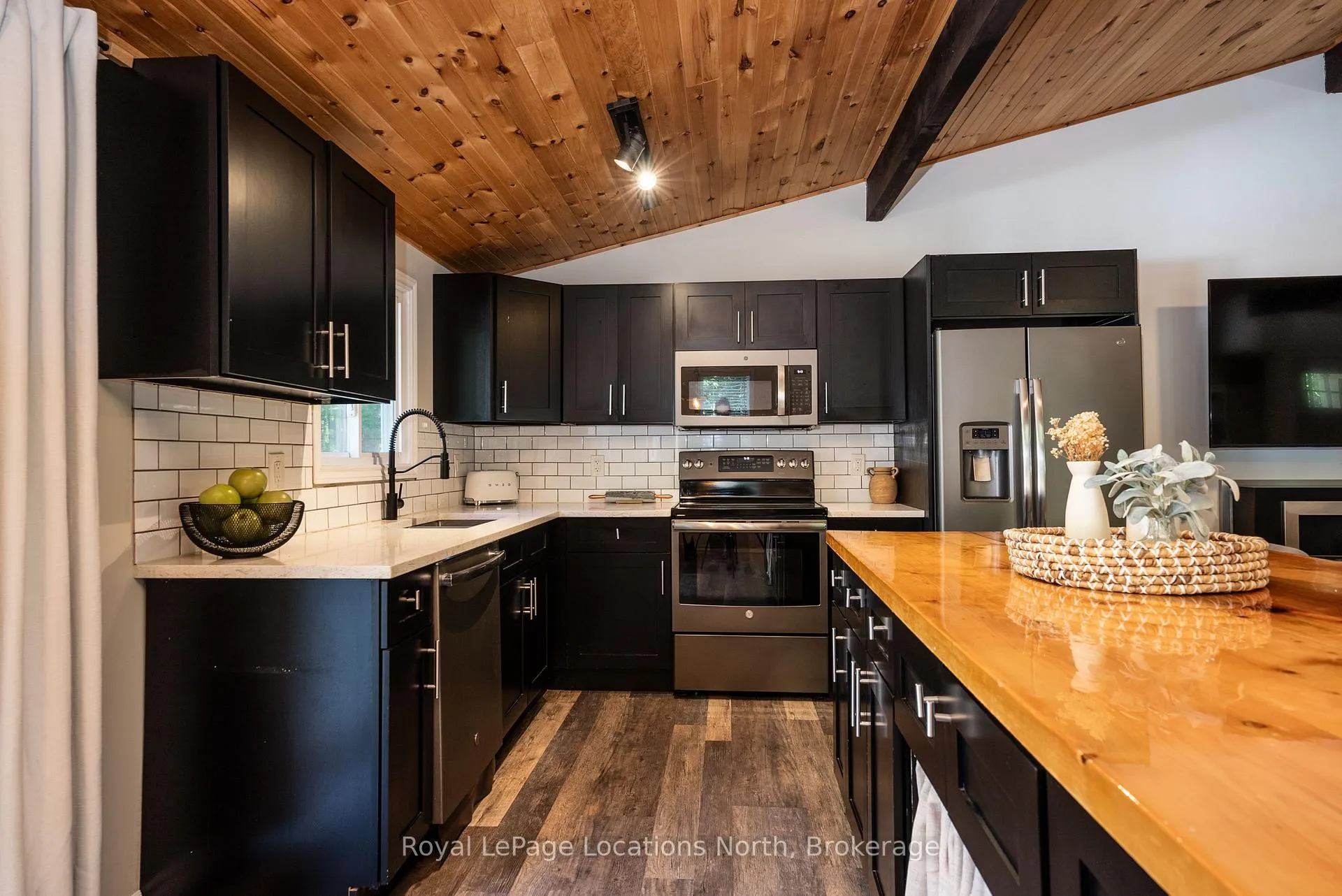 Photo 19 of 74 Slalom Drive, Oro-Medonte, Rural Oro-Medonte — HOMEH