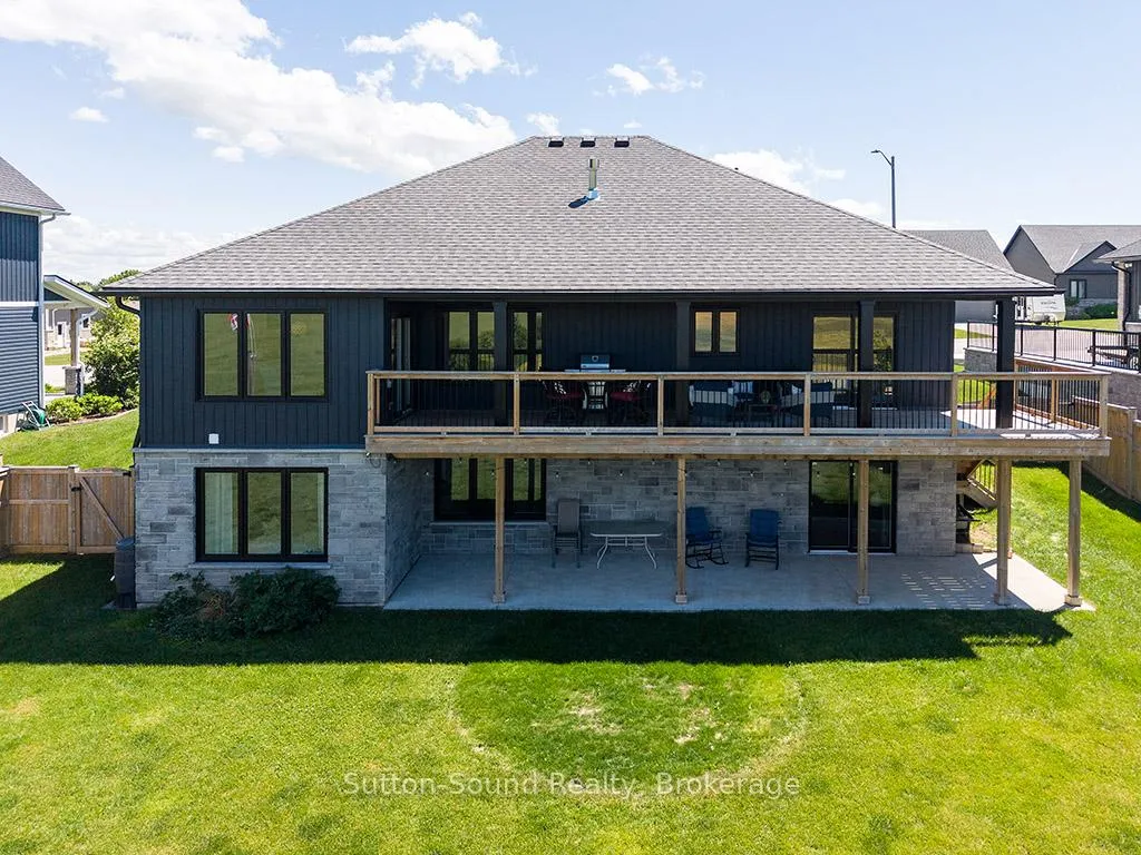 Photo 3 of 32 Chestnut Hill Crescent, Arran-Elderslie — HOMEH