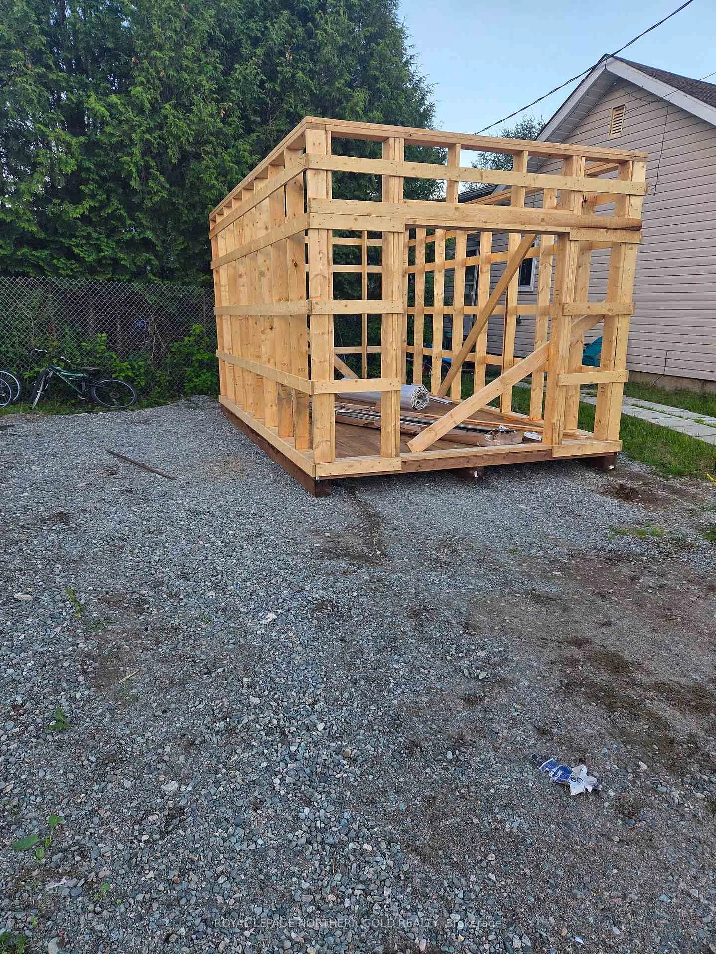Photo 14 of 61 Eighth Avenue, Kirkland Lake, Larder Lake — HOMEH