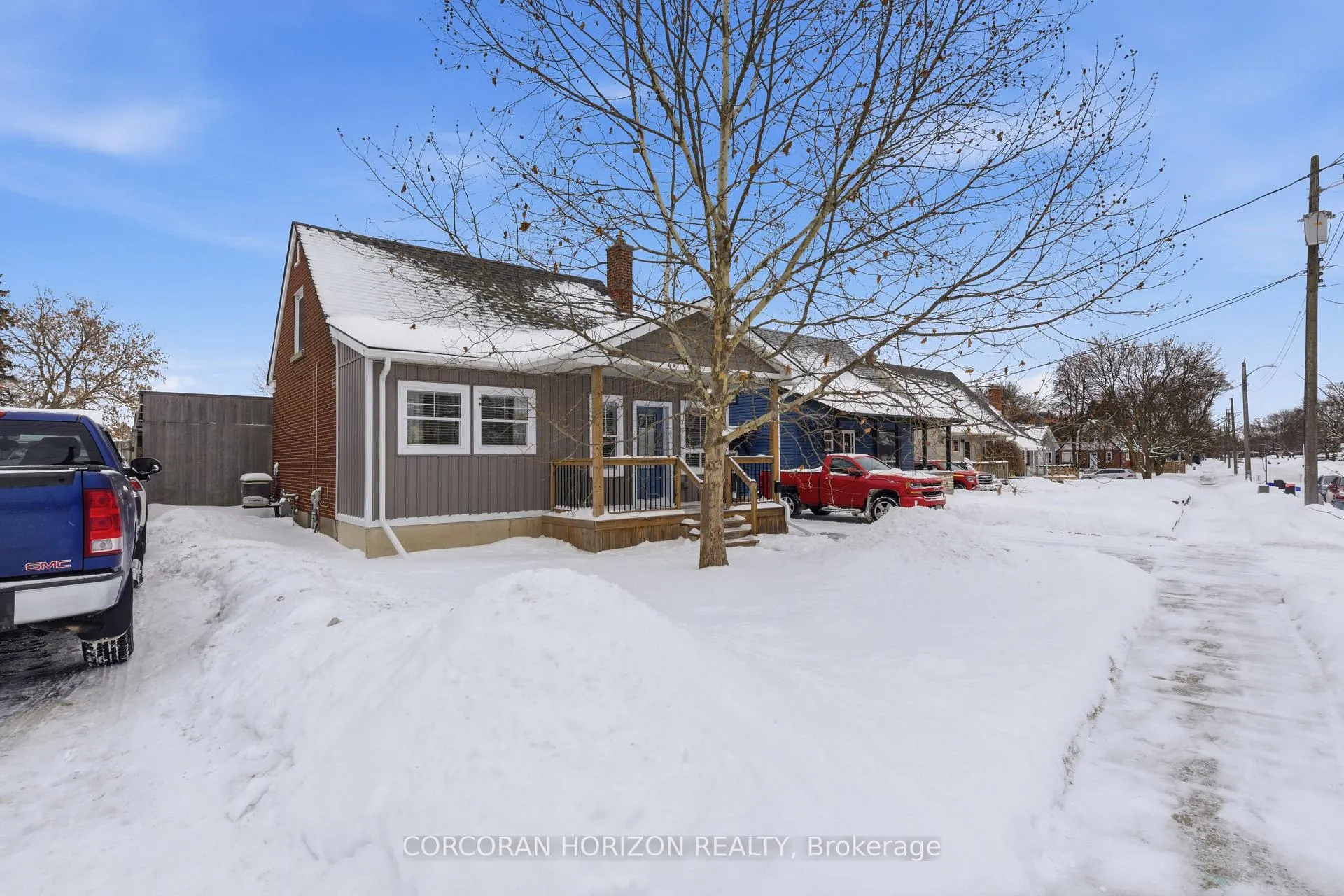 Photo 3 of 358 Clifton Road, Kitchener — HOMEH