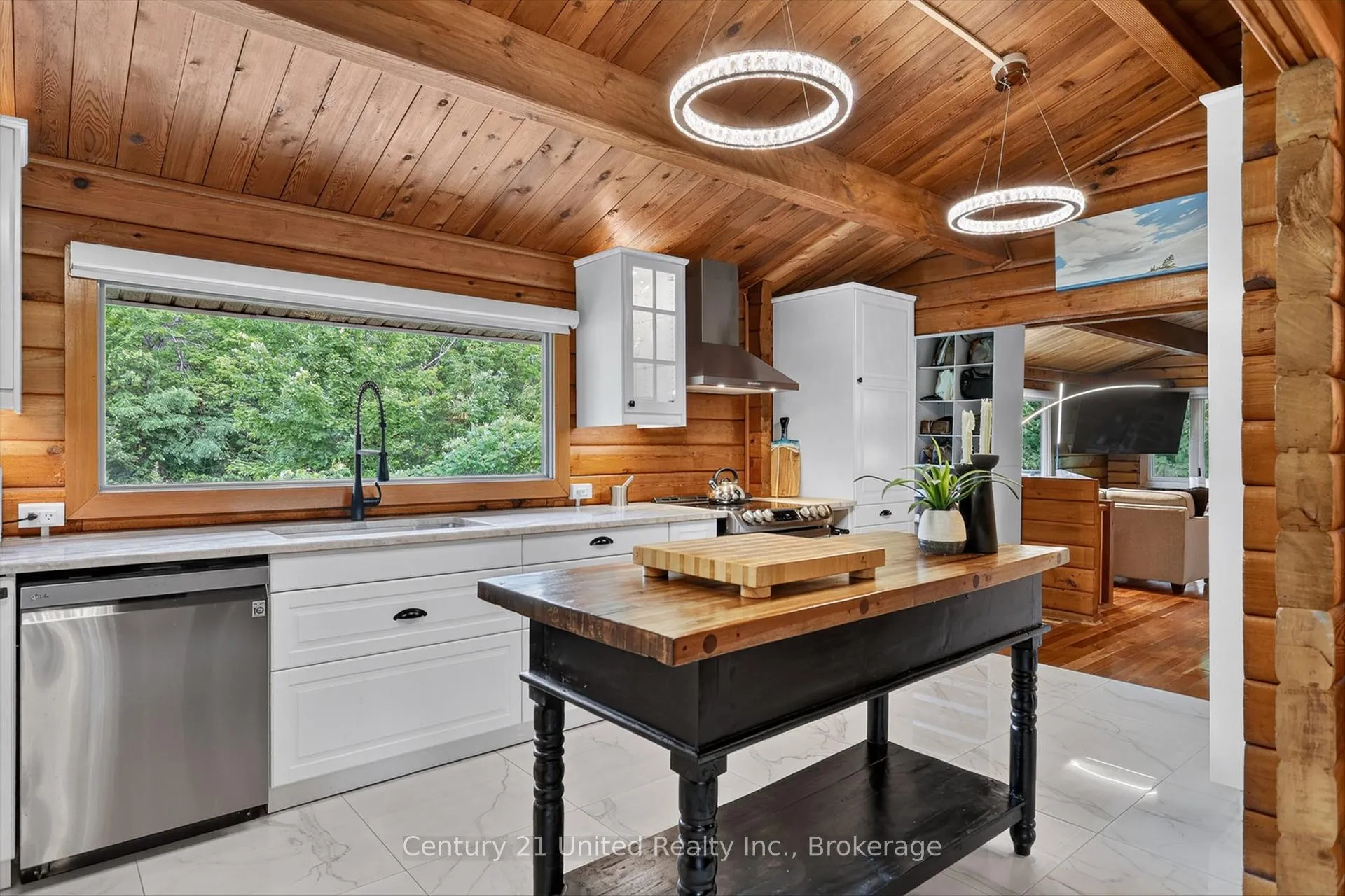 Photo 8 of 3400 Juniper Point Road, Selwyn — HOMEH
