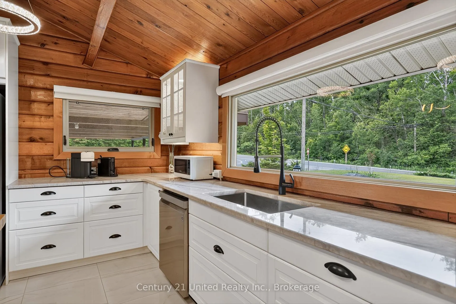 Photo 9 of 3400 Juniper Point Road, Selwyn — HOMEH