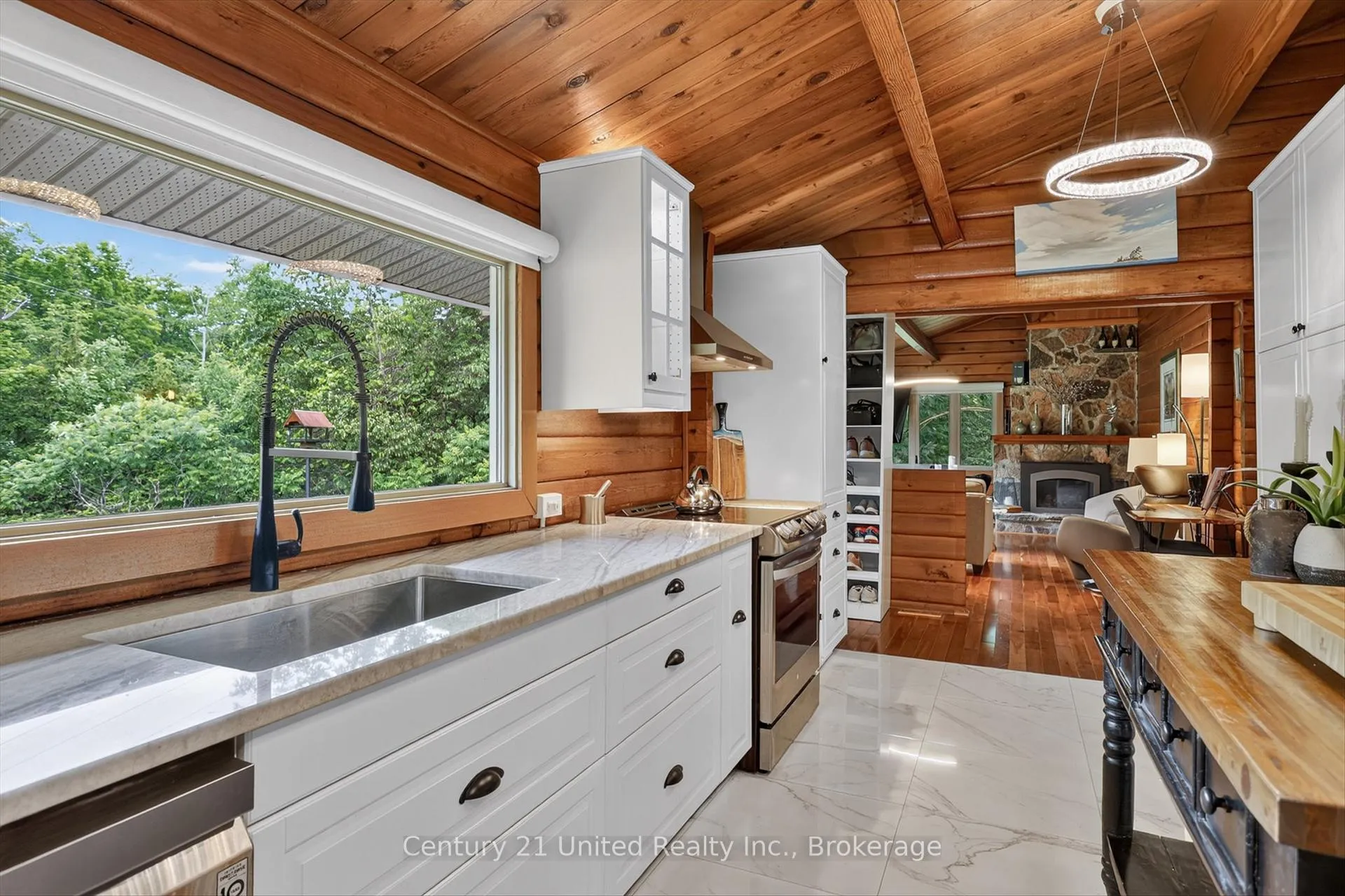 Photo 10 of 3400 Juniper Point Road, Selwyn — HOMEH