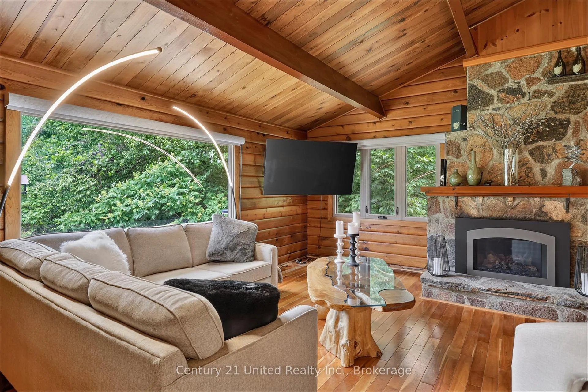 Photo 16 of 3400 Juniper Point Road, Selwyn — HOMEH