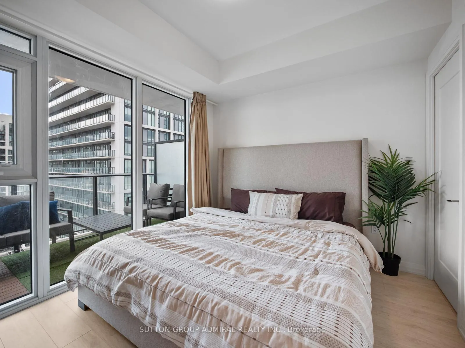 Photo 11 of Unit 2116, 8960 Jane Street, Vaughan, Vellore Village — HOMEH