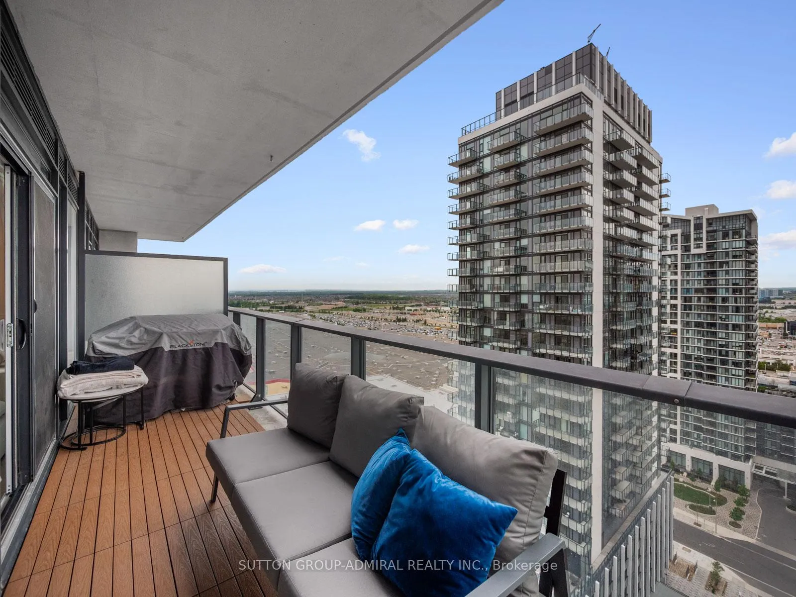 Photo 15 of Unit 2116, 8960 Jane Street, Vaughan, Vellore Village — HOMEH