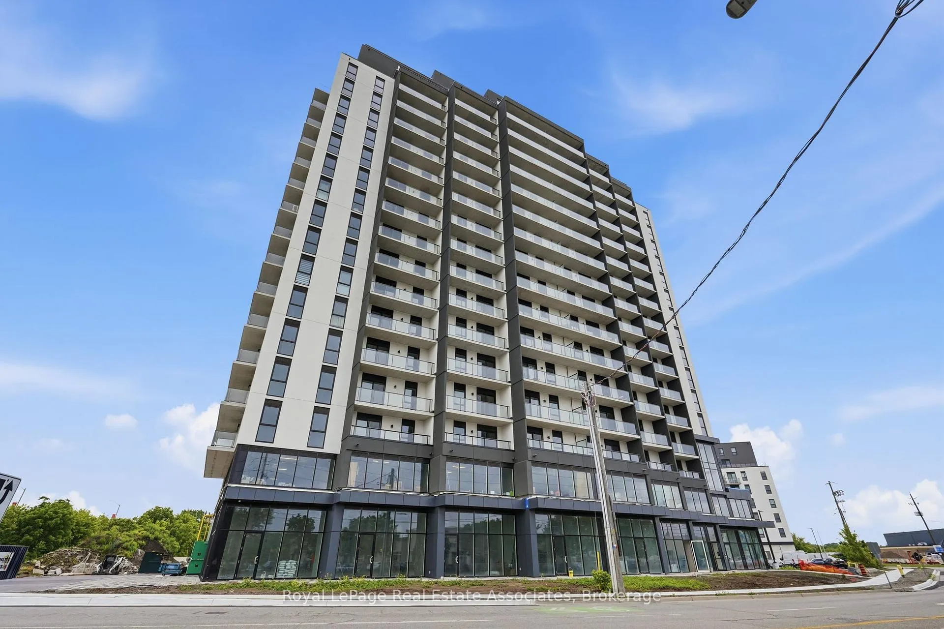 Front of Unit 1315, 33 Erie Avenue