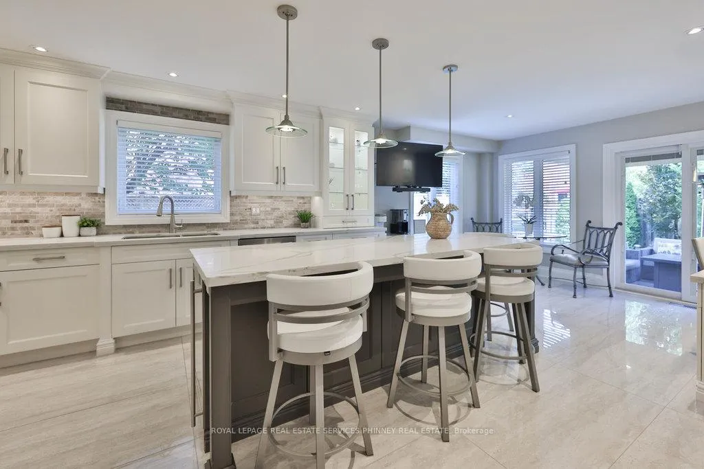 Photo 16 of 1165 Jeff Drive, Oakville, Clearview — HOMEH