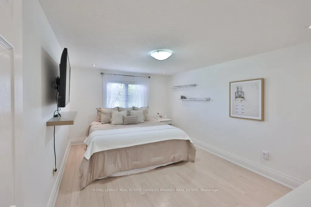 Photo 35 of 1165 Jeff Drive, Oakville, Clearview — HOMEH