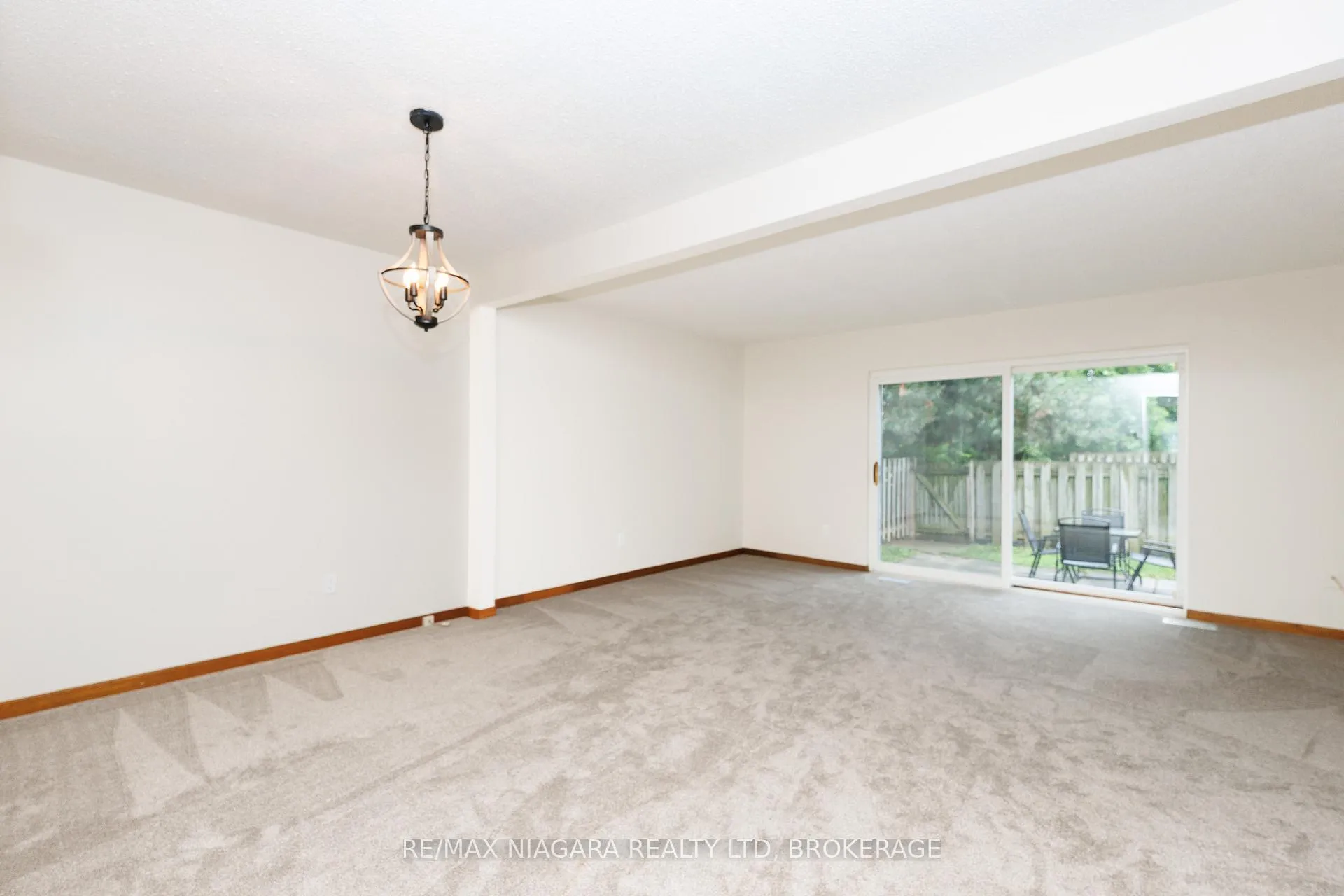 Photo 10 of Unit 37, 302 Vine Street, St. Catharines, Carlton/Bunting — HOMEH