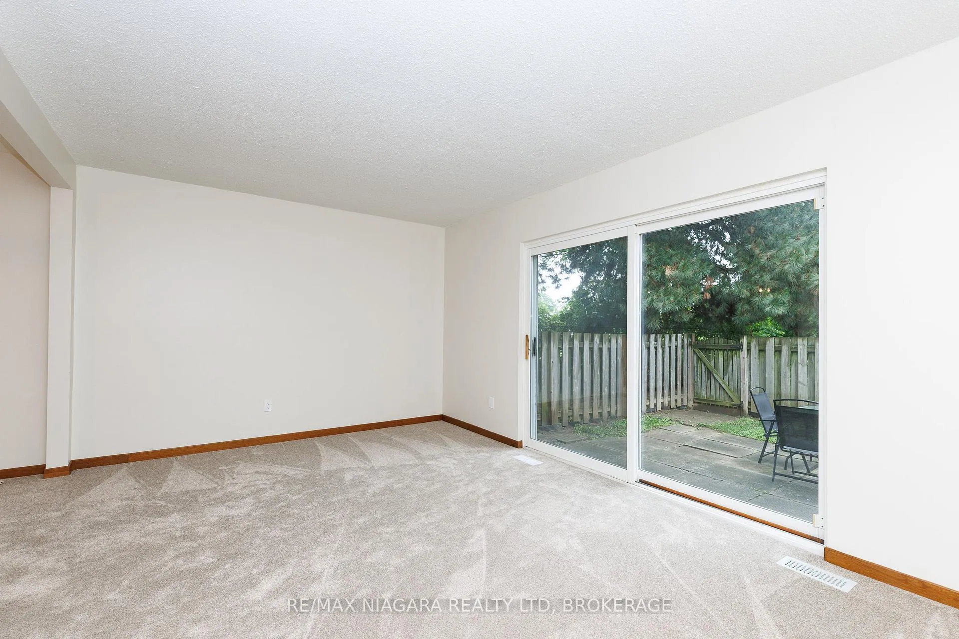 Photo 11 of Unit 37, 302 Vine Street, St. Catharines, Carlton/Bunting — HOMEH